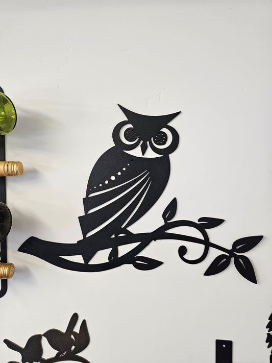 Whimsical Wide-Eyed Owl Metal Art – Durable Wall Decor